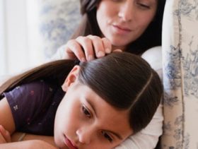 موعد الدورة الشهرية الاولى للفتيات