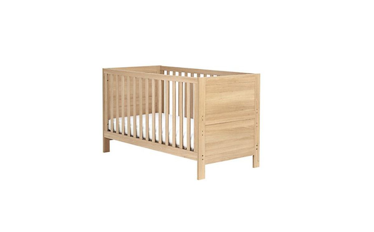 سرير للاطفال الرضع من سنتربوينت ومذركير