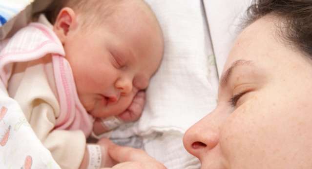 الرعاية بعد الولادة القيصرية