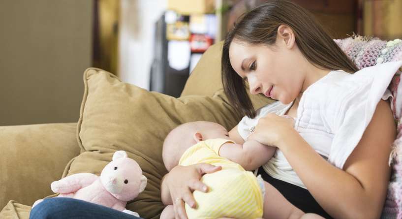 مدة الرضاعة الطبيعية بالدقائق حسب العمر