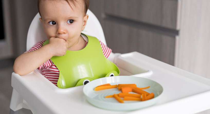ماذا يتضمن جدول تغذية الطفل الرضيع في الشهر السادس