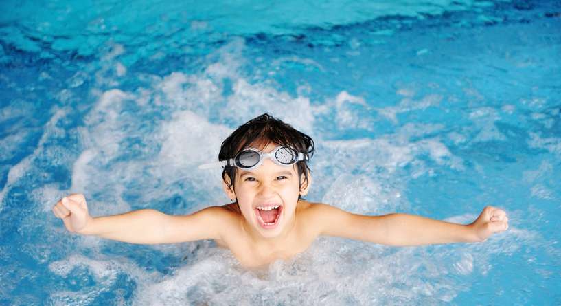 تحذير الأهل من غرق الأطفال الثانوي عند السباحة