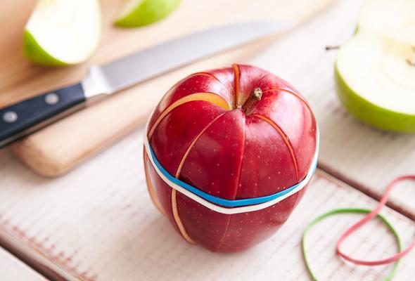 حيل تمنع التفاح من أن يسود بعد التقطيع أو التقشير