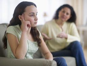 كيفية تعليم الفتاة على النظافة الشخصية وتحضيرها للبلوغ