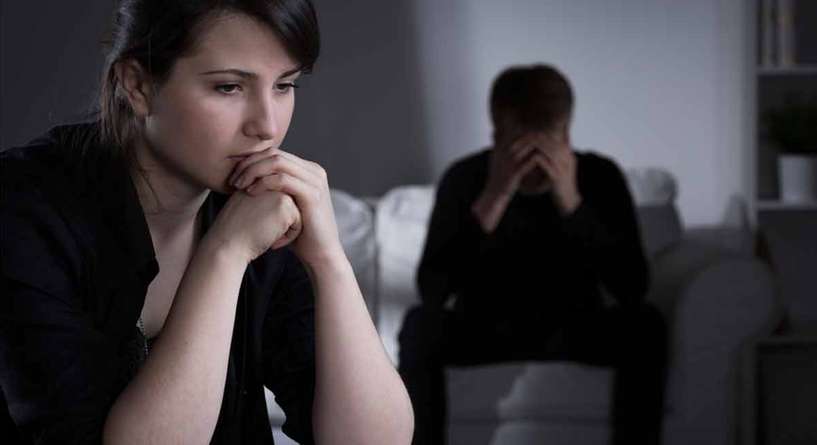 رجل يطلق زوجته لانها لم توقظه لتناول السحور