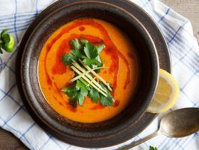 تعلمي طريقة عمل العدس بالطريقة التقليدية!