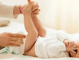 نصيحة عن تنظيف منطقة الحفاضة