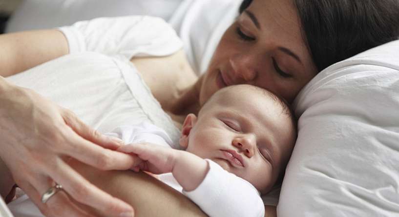 دراسة تحذر من خطأ تقوم به الام مع الرضيع من دون قصد