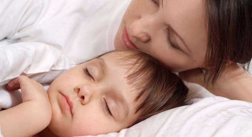 طريقة التعامل مع كثرة اللعاب عند الاطفال ثلاث سنوات