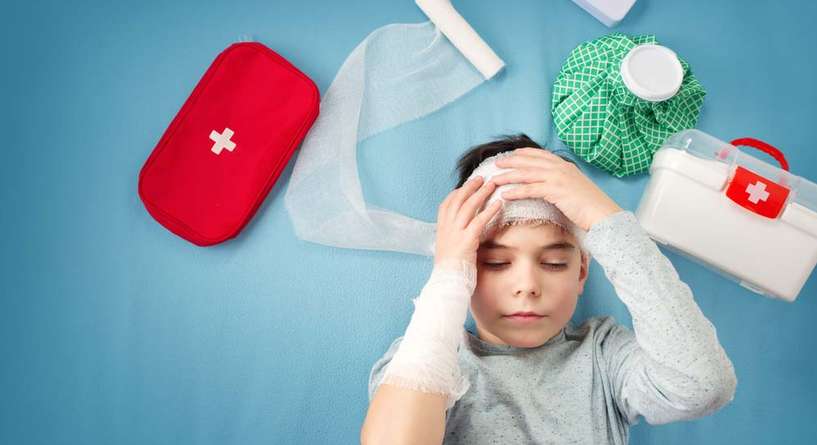 كيف تتعاملين مع ضربة الراس عند الاطفال