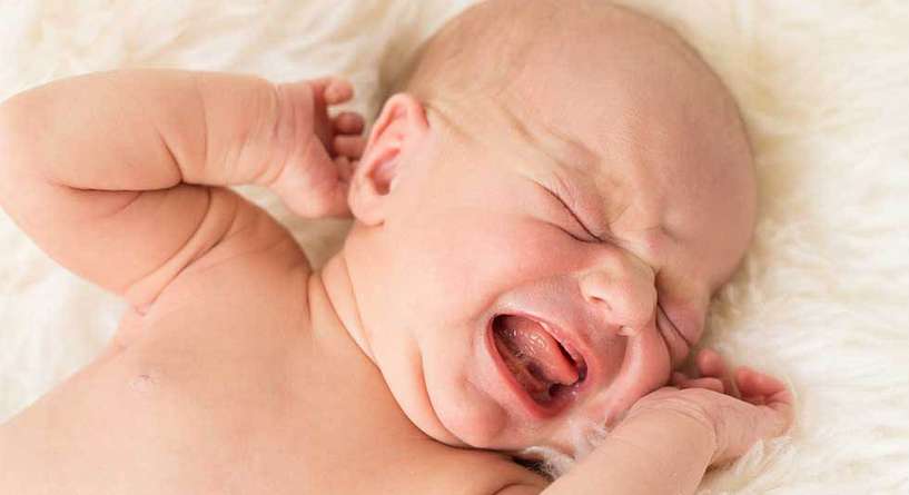 عدم تبرز الرضيع لمدة اسبوع هل هو امر طبيعي