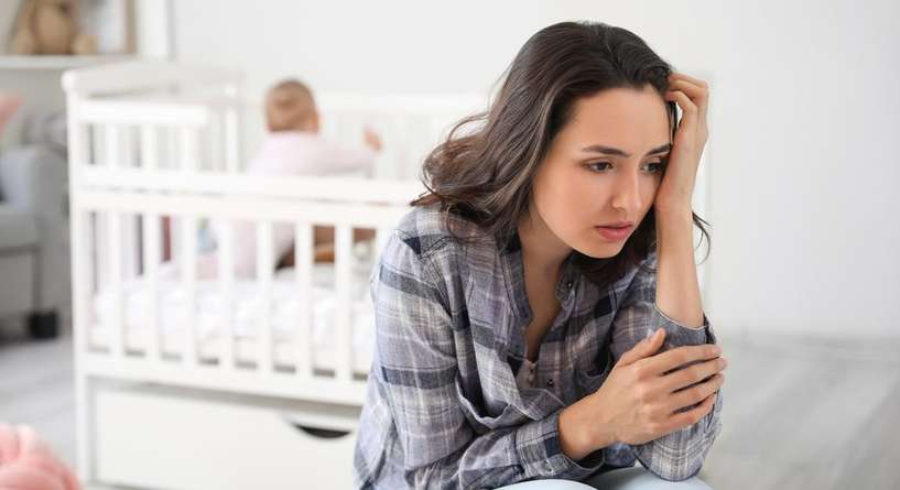 ما هو اكتئاب ما بعد الولادة وكيف نتخطاه
