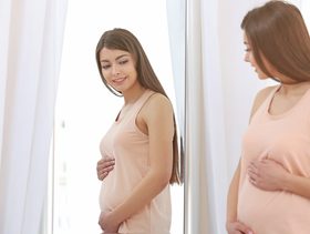 اليك اهم اعراض ونصائح للحامل في الشهر الثالث!