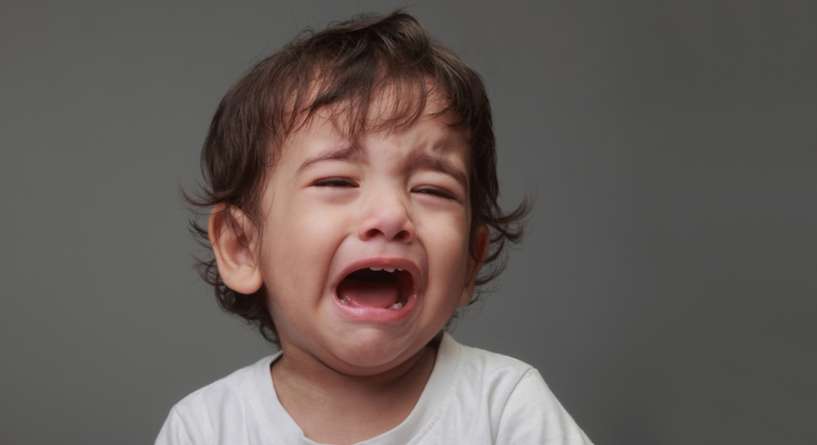 اسباب بكاء طفلي عن عمر السنتين