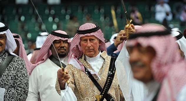الأمير تشارلز يرقص في السعودية