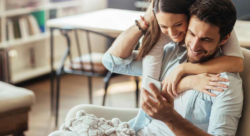 ماذا يحب الرجل ان تفعل له زوجته في الفراش؟