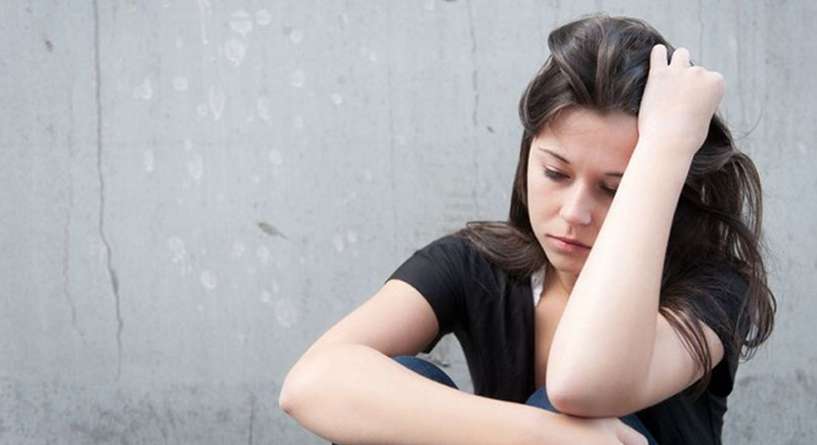 اكتشفي اعراض واسباب انفصام الشخصية!