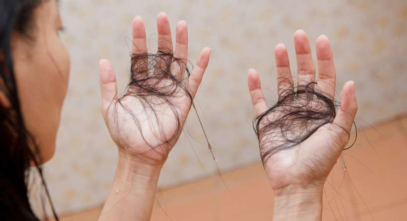 خلطات طبيعية لعلاج تساقط الشعر بعد الولادة