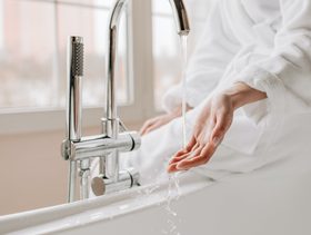 هل الساونا ينحف الجسم وما كمية الوحدات الحرارية التي يحرقها