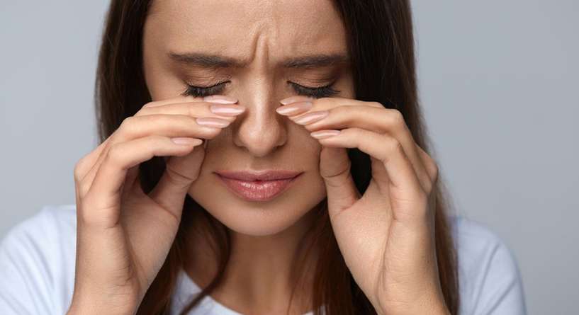 علاج حساسية العين في المنزل