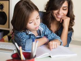 كيف اعلم طفلي القراءة
