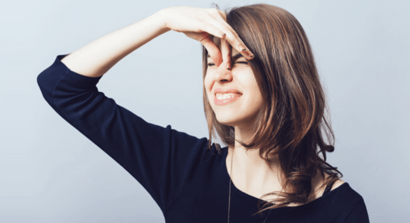 سبب استنشاق روائح غير موجودة 