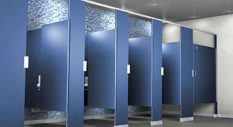 سبب تصميم ابواب الحمامات العامة قصيرة