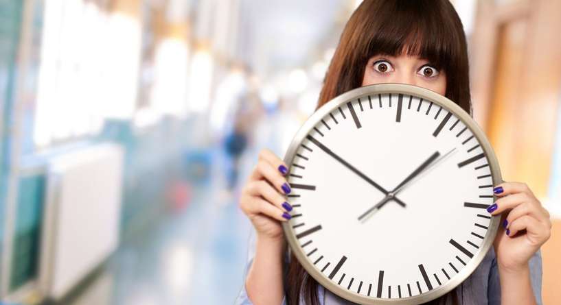 الساعة التي يجب التوقف فيها عن تناول الطعام لخسارة الوزن