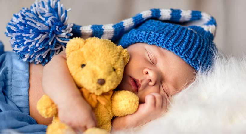العاب ونشاطات للأطفال الرضع من عمر يوم إلى 6 أشهر