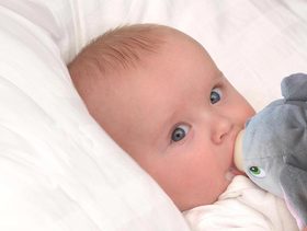 بالصور، أغرب تصاميم زجاحات الأطفال‏!