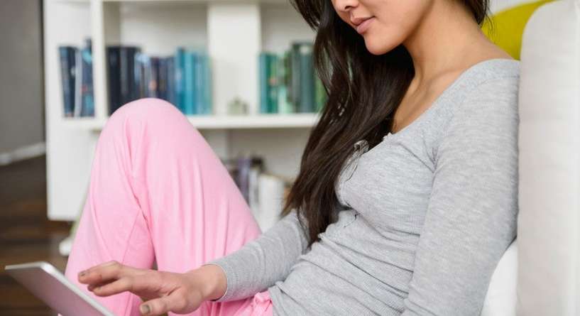 كيف أكون أنيقة في ثياب البيت وبمظهر مريح جداً؟