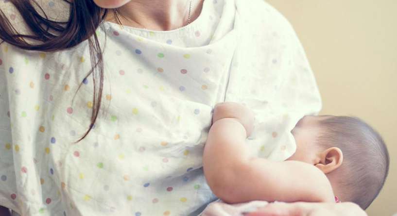 ما اسباب الرضاعة الكثيرة للمولود وهل هي مضرة؟