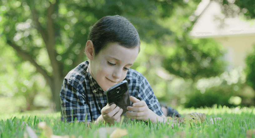 خلل محتمل في هاتف ايفون قد يؤثر على الاطفال