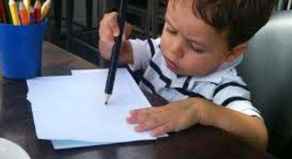 كيف تساعد الأنشطة الفنية ولدك على النمو؟