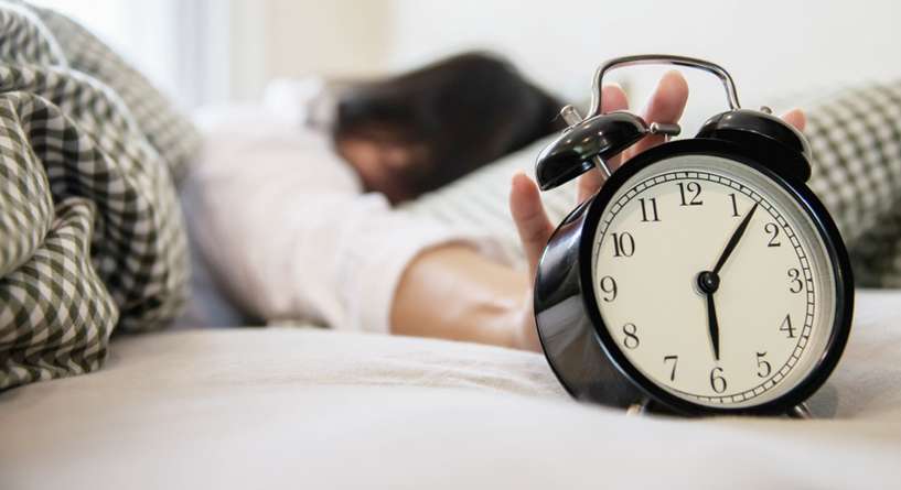 كم عدد ساعات النوم الطبيعي بحسب الفئة العمرية؟