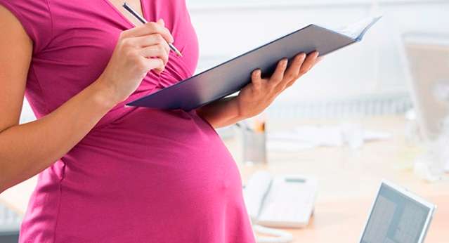 هل الوقوف يؤثر على الحامل