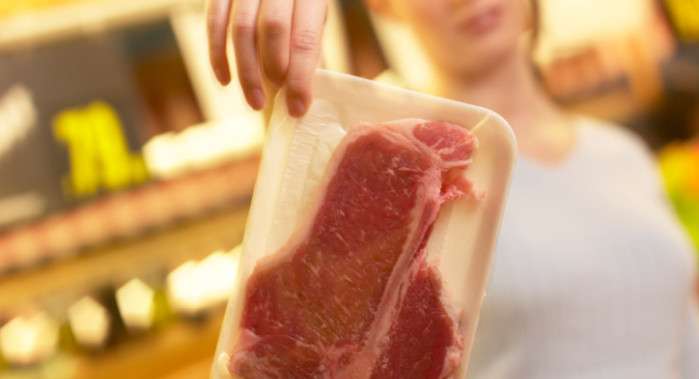 تناول الكثير من اللحوم الحمراء يسبب السرطان
