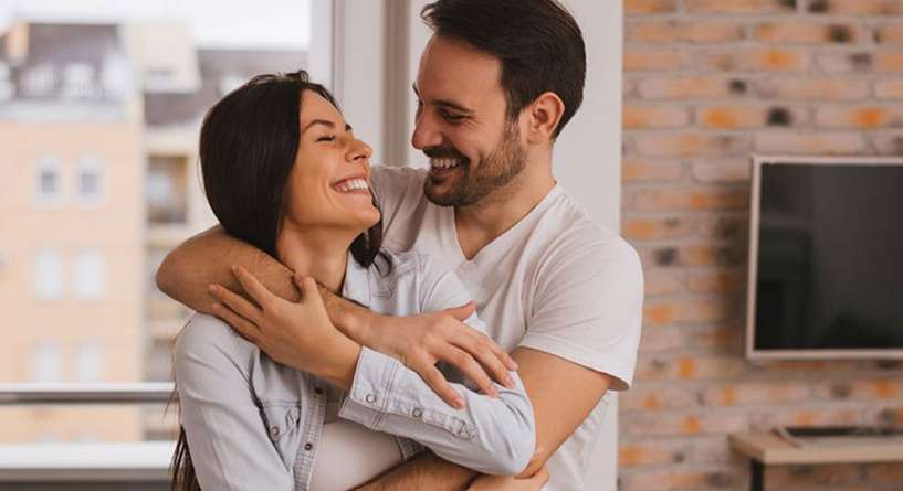 ماذا يحب رجل العقرب في المراة