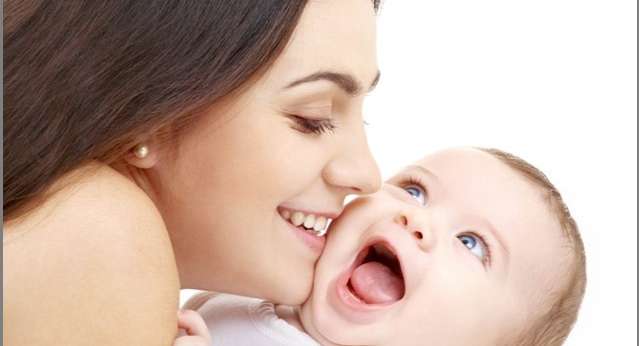 طرق لتحفيز الاطفال على الضحك
