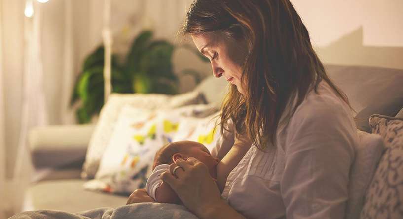 اكتشفي اسباب صعوبة التنفس اثناء الرضاعة وطرق علاجها!