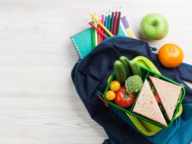 اهمية علبة الغداء الصحية ونصائح لتحفيز الطفل على اكلها