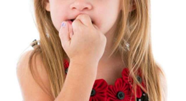 علاج قضم الاظافر عند الاطفال