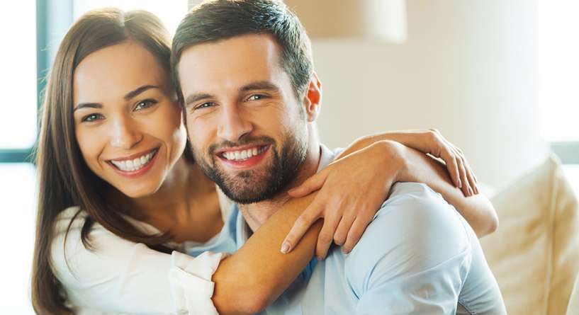 تأثير قبلة العنق على الزوج
