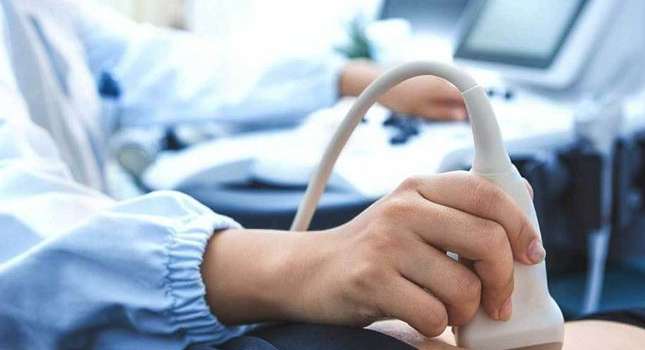 هل المطبات تؤثر على الحامل في الاشهر الاولى
