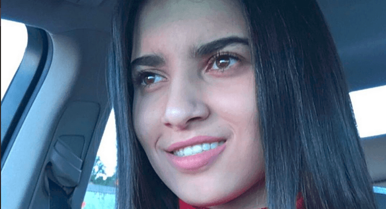 مغربية حصلت على تذكرة سفر مجانية