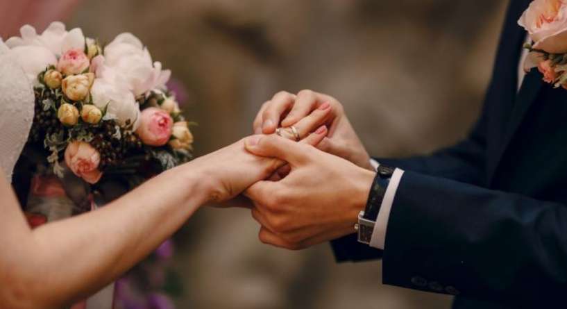 صور ازواج الفنانات والمدونات العربيات