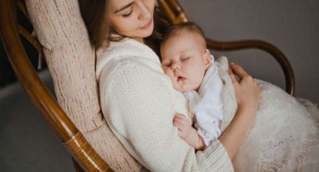 صعوبات تواجه الام اثناء الرضاعة
