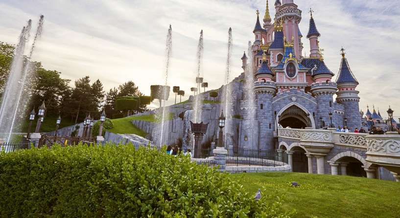 ديزني لاند باريس تعيد افتتاح أبوابها على مراحل اعتباراً من 15 يوليو