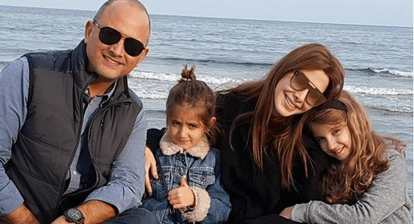 هدية نانسي عجرم من إبنتيها ميلا وإيلا بمناسبة عيد الأم