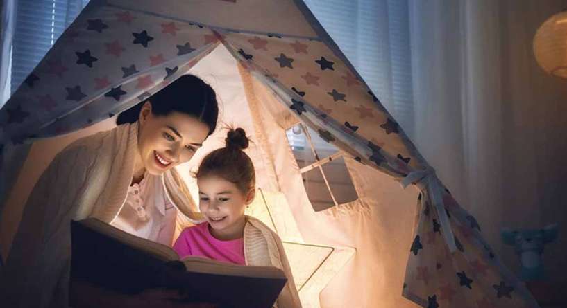 ما اهمية قراءة قصة للاطفال قبل النوم؟